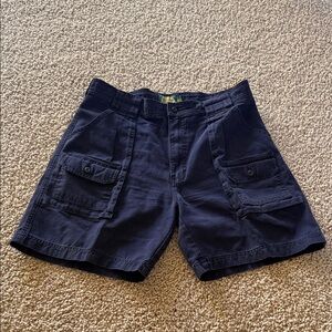 Lot of 2 men’s shorts. Navy blue
Cabelas and gap size 33 waist